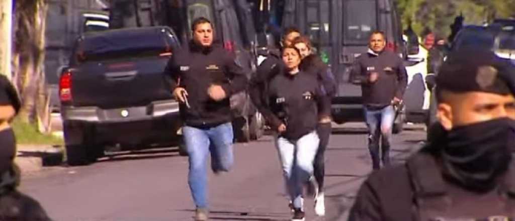 El captor asesin&oacute; al reh&eacute;n y luego fue abatido por los polic&iacute;as