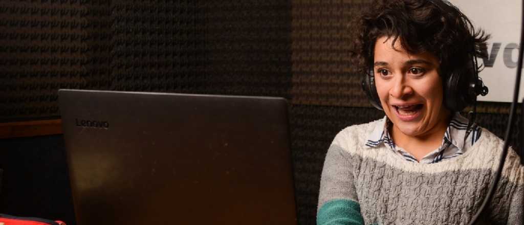 La joven mendocina con par&aacute;lisis cerebral que se recibi&oacute; de comunicadora 