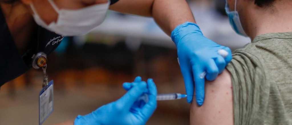Vacunación Covid a menores: ¿Qué pasa si los padres no quieren? 