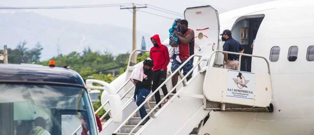 En tres semanas, EEUU  expuls&oacute; a 7.500 inmigrantes haitianos