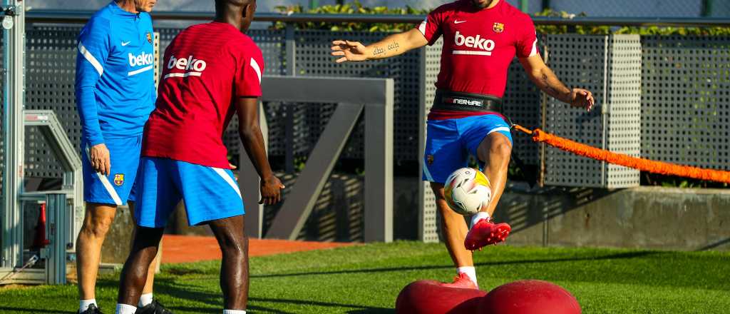El Kun marcó en un amistoso y debutaría el domingo en el Barcelona
