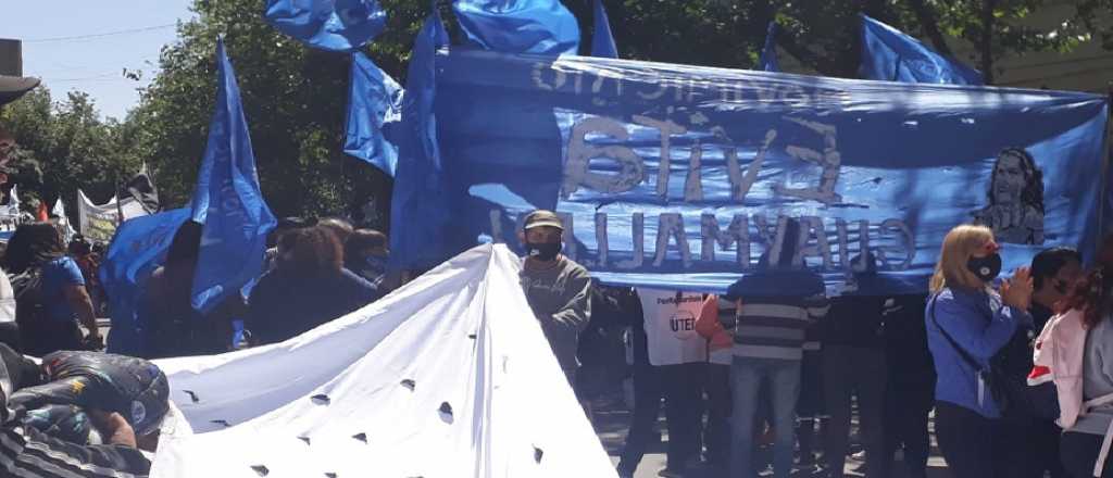 Otro día de marchas y cortes en el Centro de Mendoza