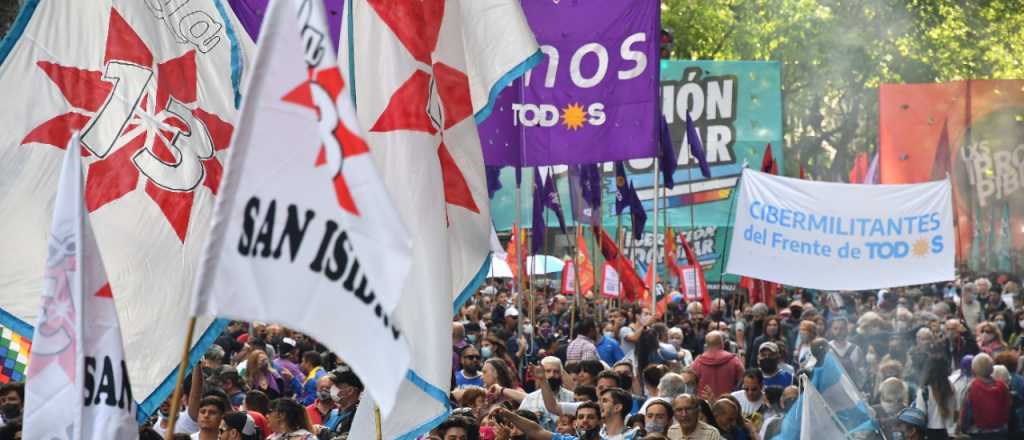El peronismo colmó la Plaza de Mayo por el Día de la Lealtad