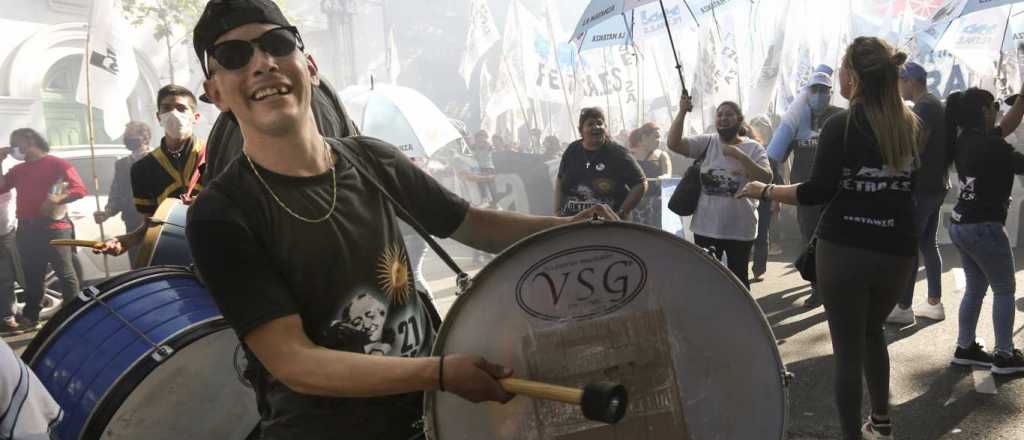 D&iacute;a de la Lealtad: la CGT hace su marcha y la oposici&oacute;n habla de odio interno