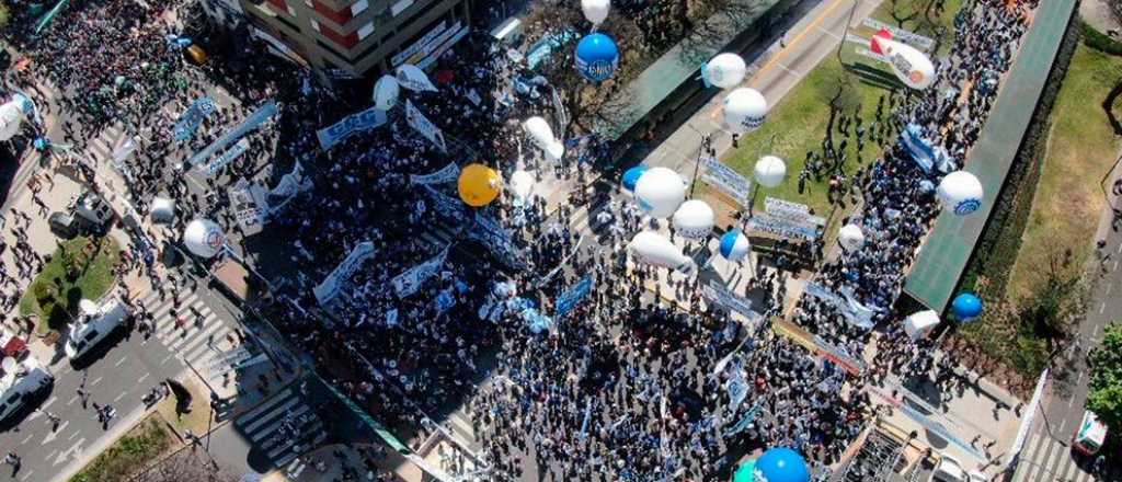 La CGT se moviliza por el D&iacute;a de la Lealtad y muestra su poder