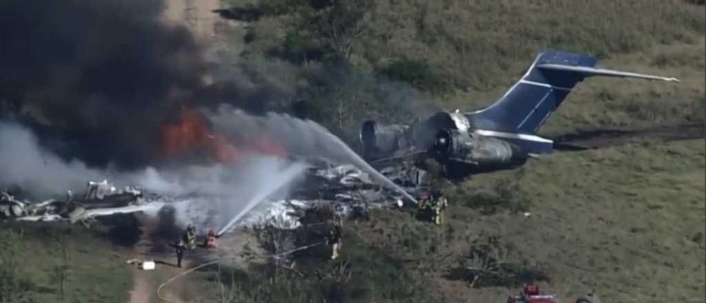 Cayó un avión en Texas con 21 pasajeros y no hubo víctimas