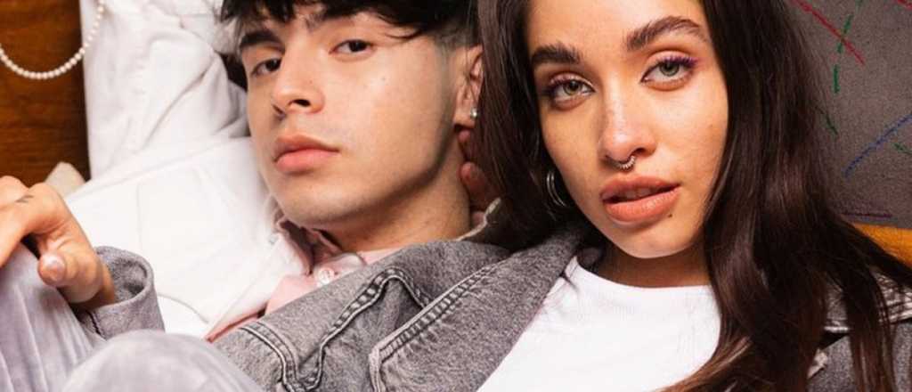 Rusherking admiti&oacute; haber revisado el celular de Mar&iacute;a Becerra