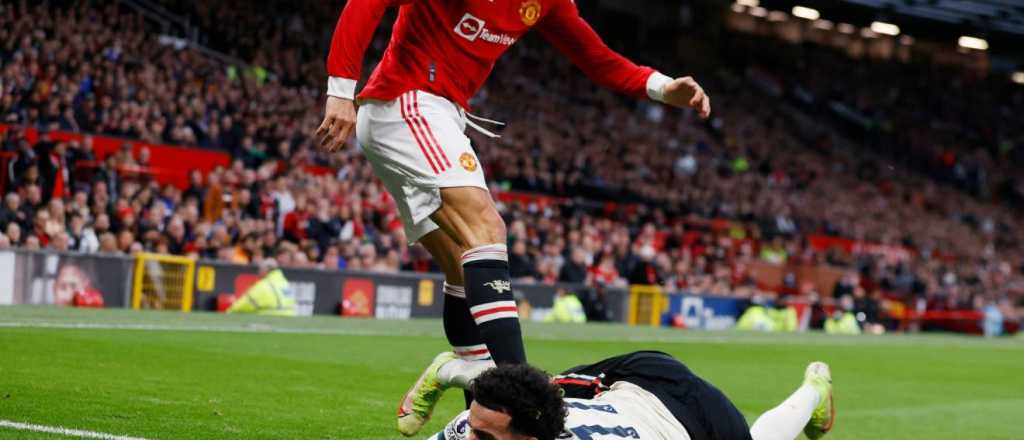 El United perd&iacute;a 5 a 0 y a Cristiano se le sali&oacute; la cadena