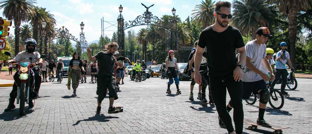 Primer encuentro de jóvenes recorriendo "en ruedas" la Ciudad