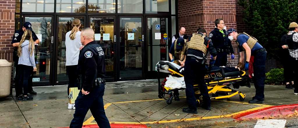 Dos muertos y 4 heridos por un tiroteo en un shopping de Idaho