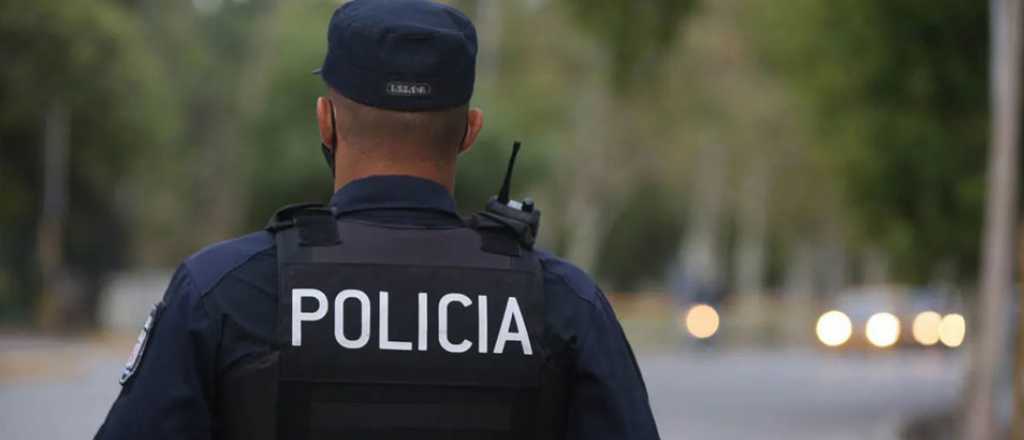 Un motociclista chocó contra un poste y murió en Las Heras