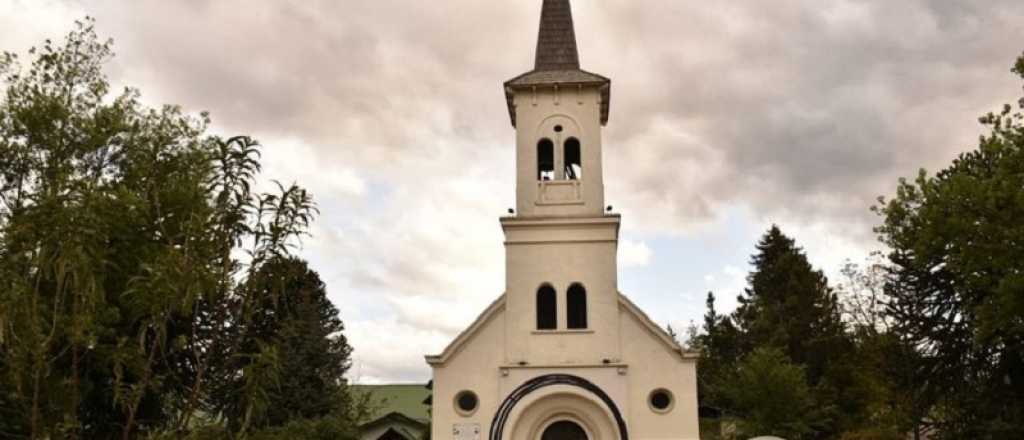 Cura desmitió que mapuches quisieran quemar una iglesia en El Bolsón