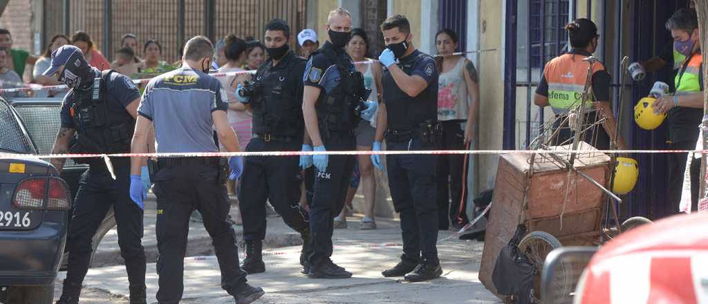 Las desgarradoras fotos del incendio en el que muri&oacute; una beba en Guaymall&eacute;n