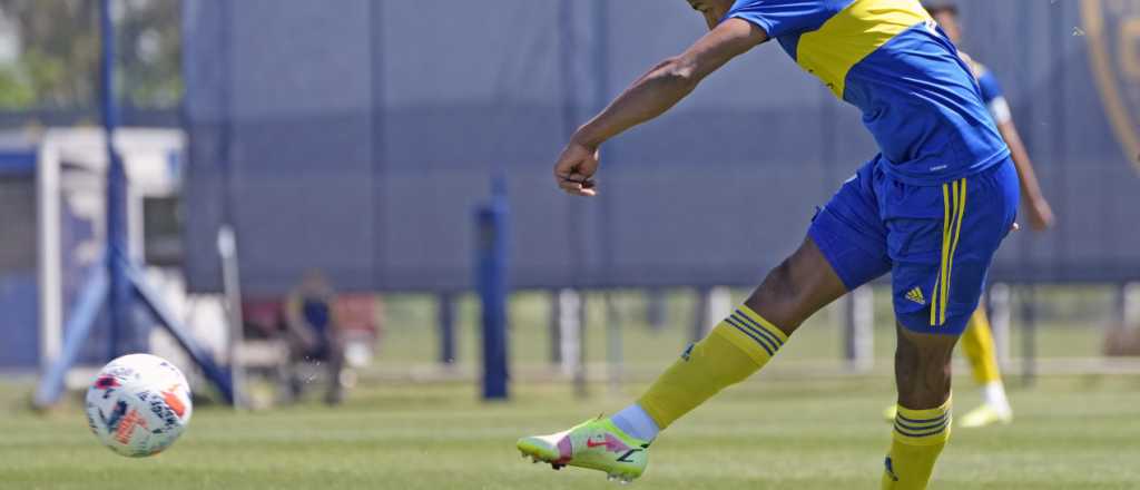 Villa jug&oacute; en la Reserva de Boca y meti&oacute; un golazo