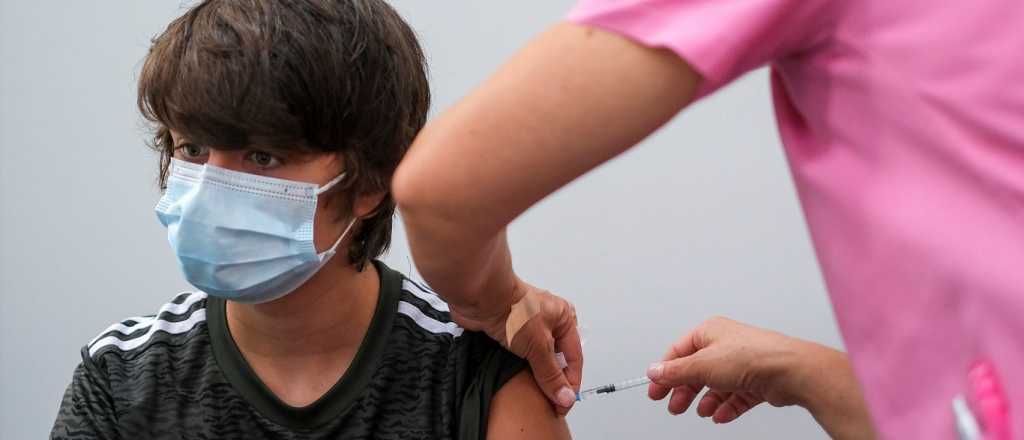 Covid: autorizan aplicar refuerzos a niños de 5 a 11 años