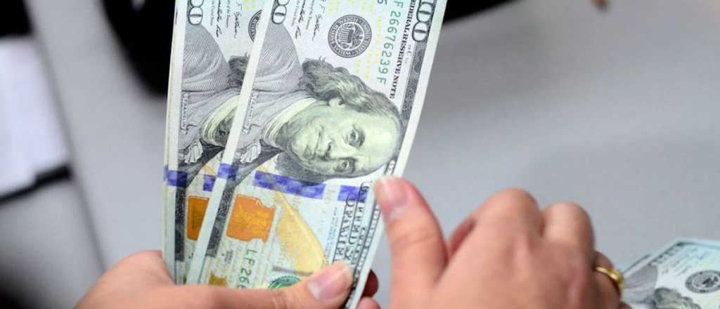 El dólar blue rebota con fuerza: se vende a $221