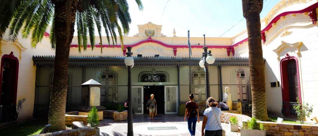 Maip&uacute; se suma a los municipios que limitan la reelecci&oacute;n de concejales