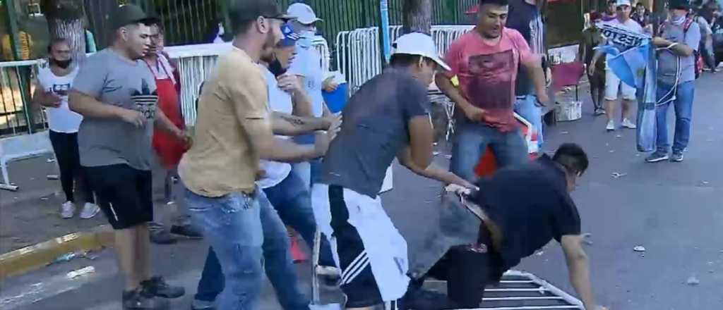 Video: corridas y golpes en el acto del Frente de Todos