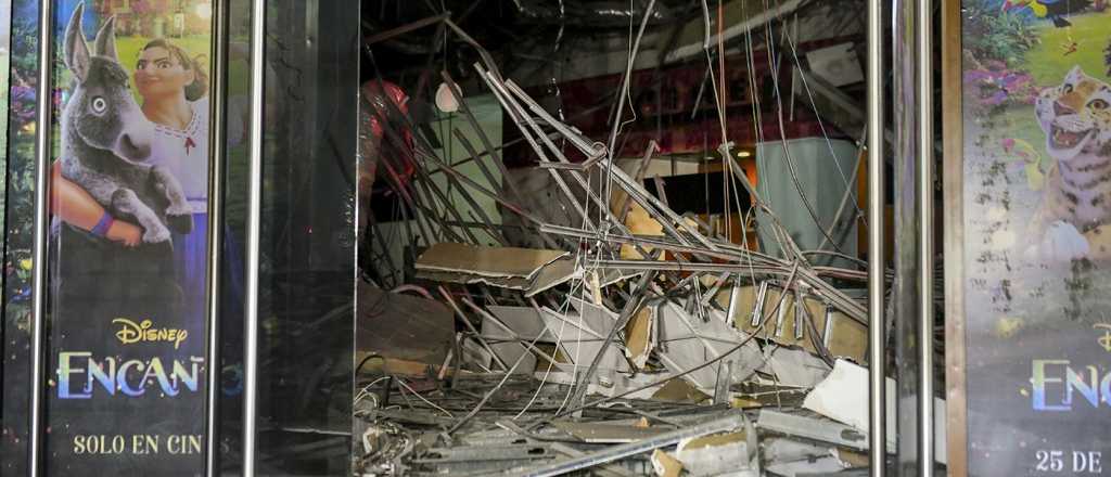 Se derrumbó el techo del Cinemark de Palermo