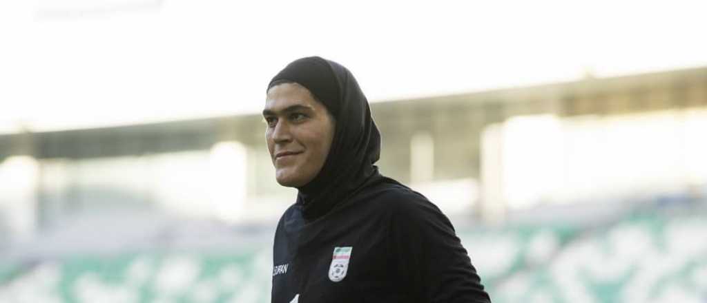 Acusan a una selecci&oacute;n de futbol femenino de tener un arquero hombre