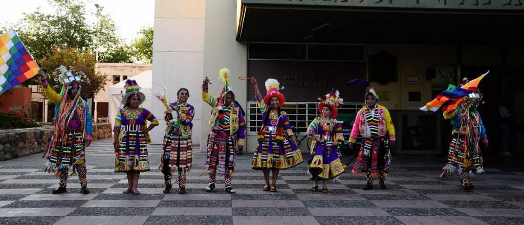 Guaymallén celebró la tolerancia con arte, música y danzas