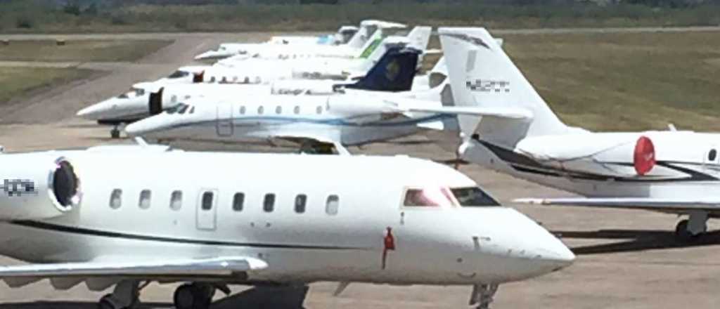 Festival de jets privados con pol&iacute;ticos y empresarios para ver a la Selecci&oacute;n