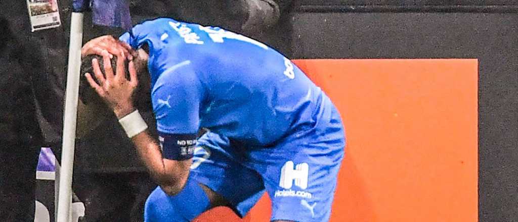 Le dieron un botellazo en la cabeza a un jugador de Lyon, en Francia