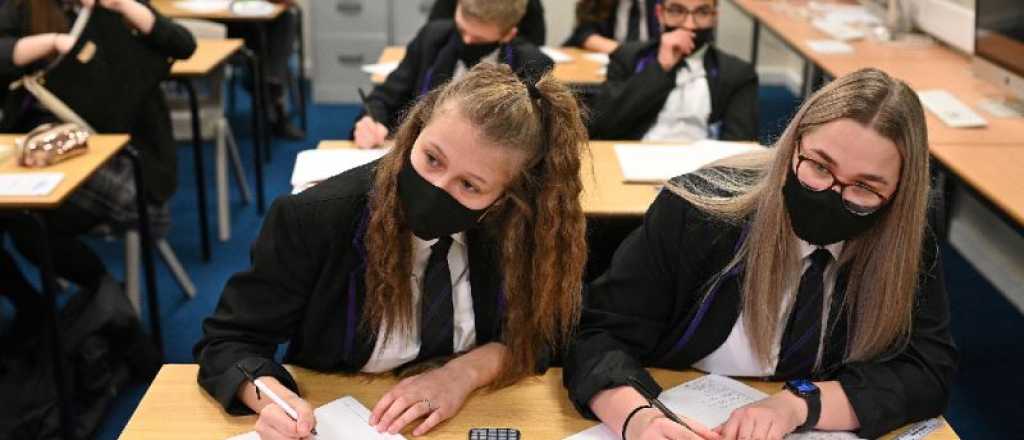 Estudio revel&oacute; que de cada 10 alumnos que inician el secundario, solo 4 terminan