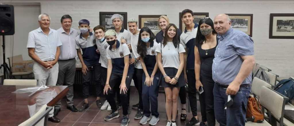 Banco Ciudad premi&oacute; los proyectos de alumnos de colegios de la UNCuyo