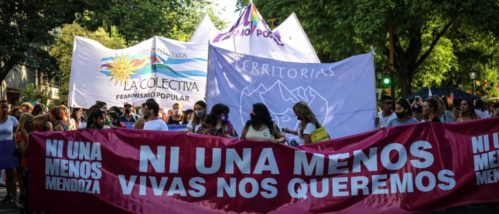 Mendoza marchó contra la violencia hacia las mujeres