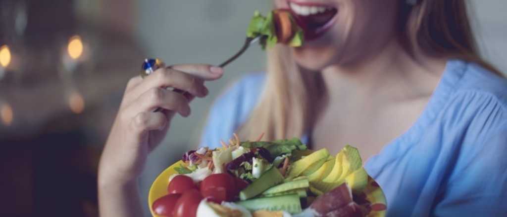 Diez hábitos para que la comida no te caiga mal