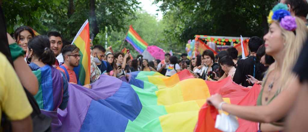 En fotos: la Marcha del Orgullo LGBTTIQNBA+ copó la Plaza Independencia