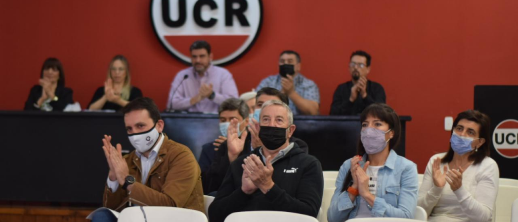 La UCR Mendoza hizo su congreso partidario y le pegó al Gobierno nacional