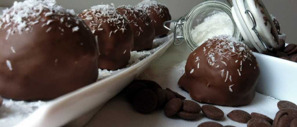 Aprendé a preparar estos increíbles bocaditos de coco y chocolate