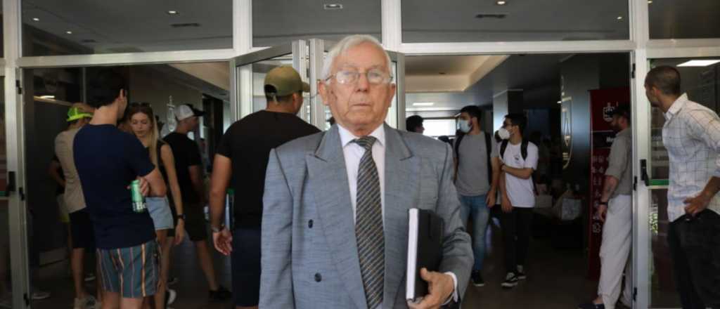 Con paciencia y perseverancia se recibió de abogado a los 83 años