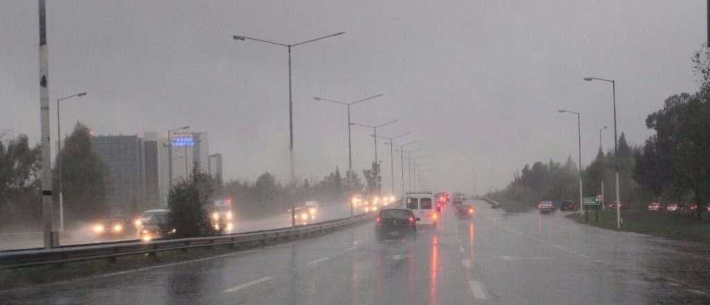 Continúa el alerta de lluvias en Mendoza