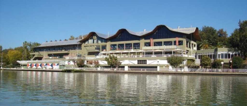 Tras la suspensión, Regatas le puso fecha al festejo de su aniversario