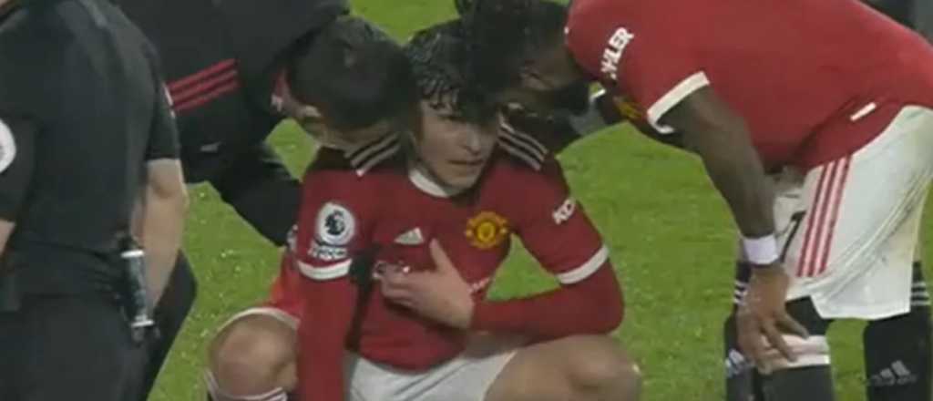 Algo est&aacute; pasando: otro futbolista se retir&oacute; por un dolor en el pecho