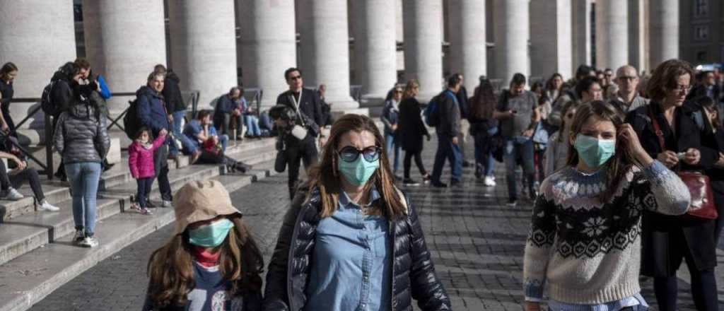 Italia está en fase "aguda" de pandemia y el Gobierno evalúa restricciones
