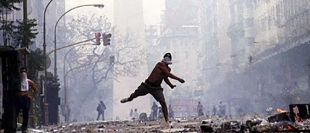 Familiares de las victimas del 2001 repudiaron editorial de La Nación