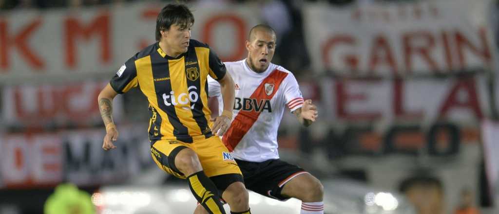 Guaran&iacute; advierte: "No queremos ganarle a River en los escritorios"