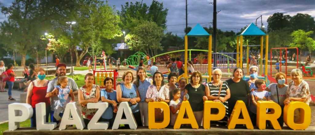 Luján inauguró la Plaza Daparo en Perdriel
