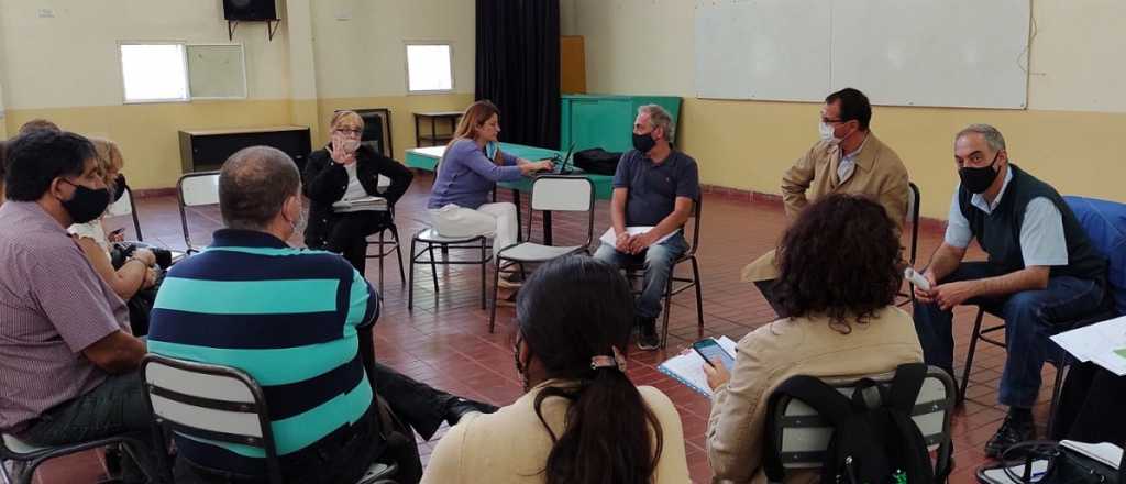 La DGE se reuni&oacute; con la comunidad de Lavalle por las vacantes de secundaria