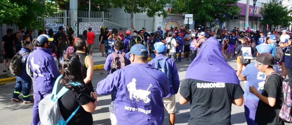 Detenidos por ataque incendiario al diario El Chubut son de Grabois