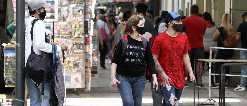 El Gobierno evalúa no aislar a los contactos estrechos vacunados