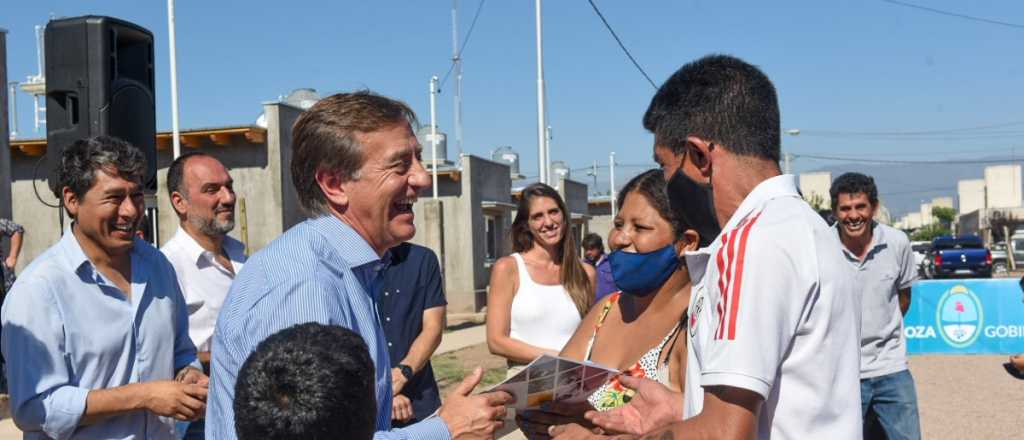 Encuesta: los mendocinos aprueban el desempe&ntilde;o de Suarez