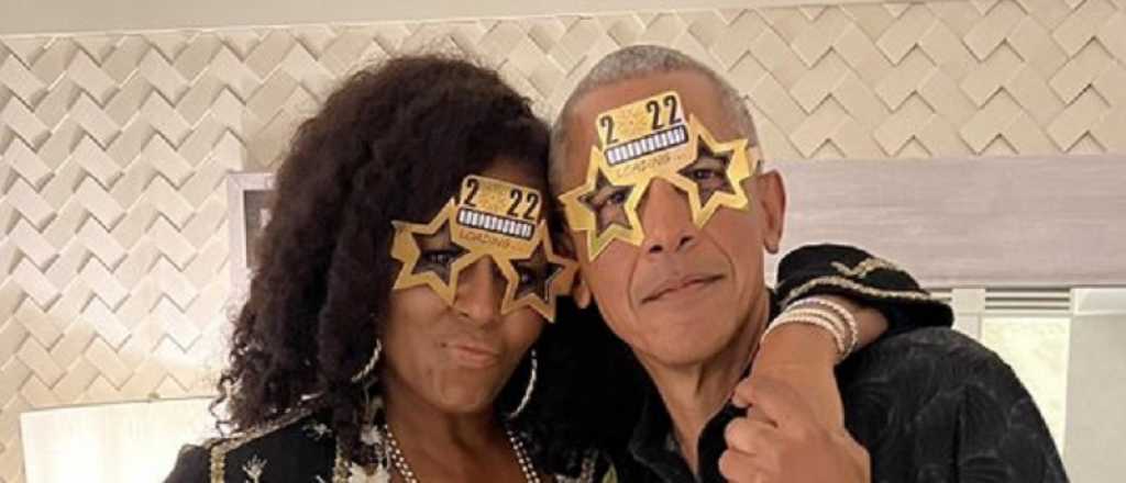 Barack y Michelle Obama y su simpático saludo de Año Nuevo