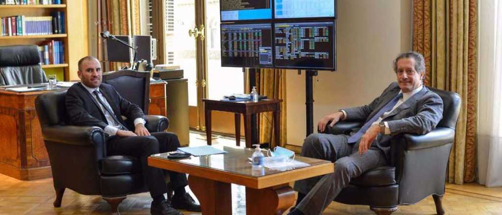 El Banco Central subi&oacute; la tasa de inter&eacute;s, con cr&iacute;ticas a Guzm&aacute;n