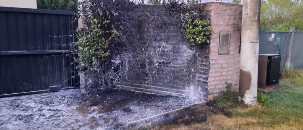 El funcionario v&iacute;ctima de un atentado acus&oacute; a un grupo antivacunas