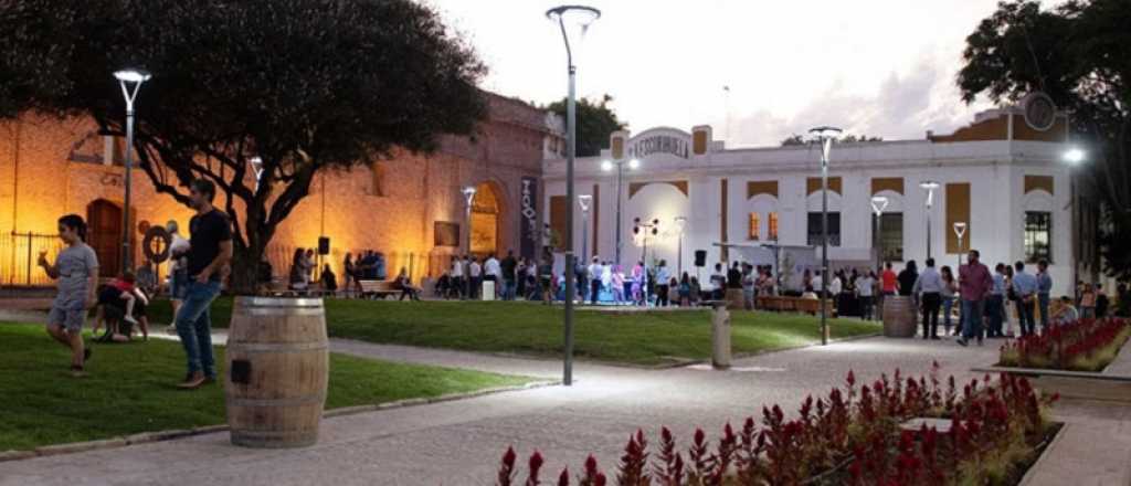 Proyectarán clásicos del cine en la Plaza Escorihuela de Godoy Cruz